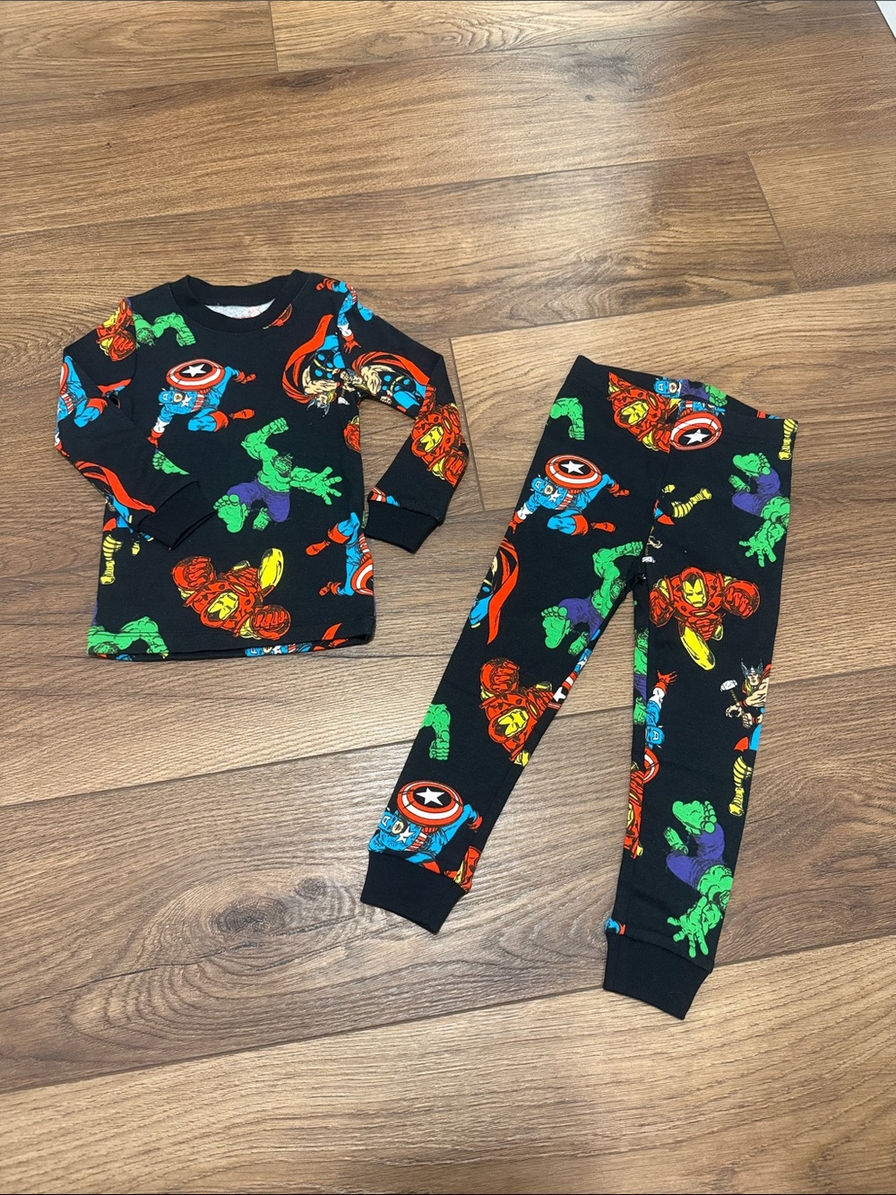 Baby / Toddler • MARVEL Superhero Pajama Set (24M)